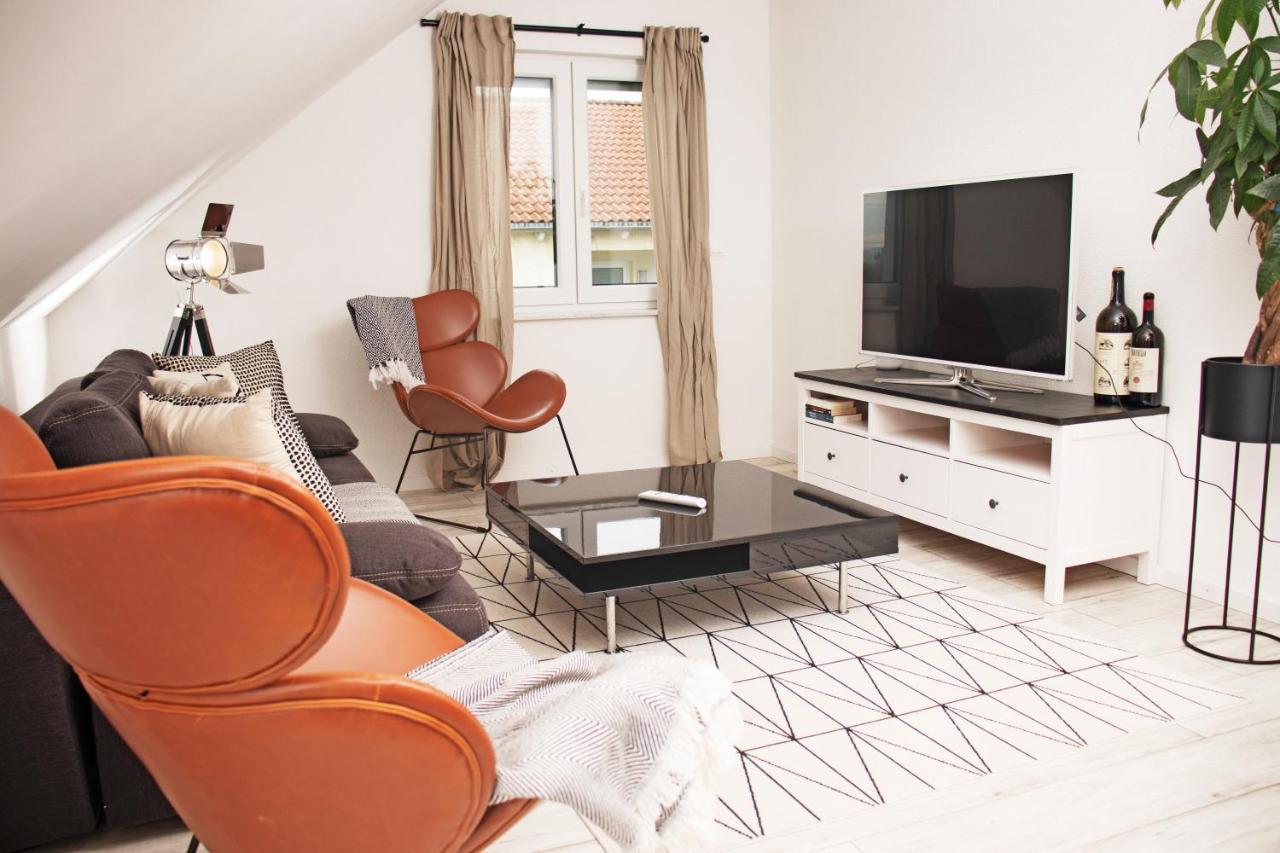 Blackncozy - Design Appartement Mit Boxspringbett Und Balkon Lörrach Екстериор снимка