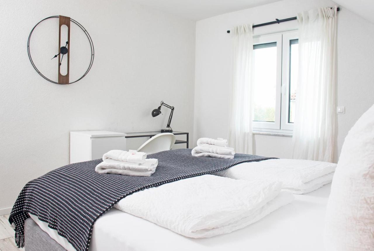 Modernes 80 Qm Apartment Mit Balkon Und Innenstadtnah Lörrach Екстериор снимка