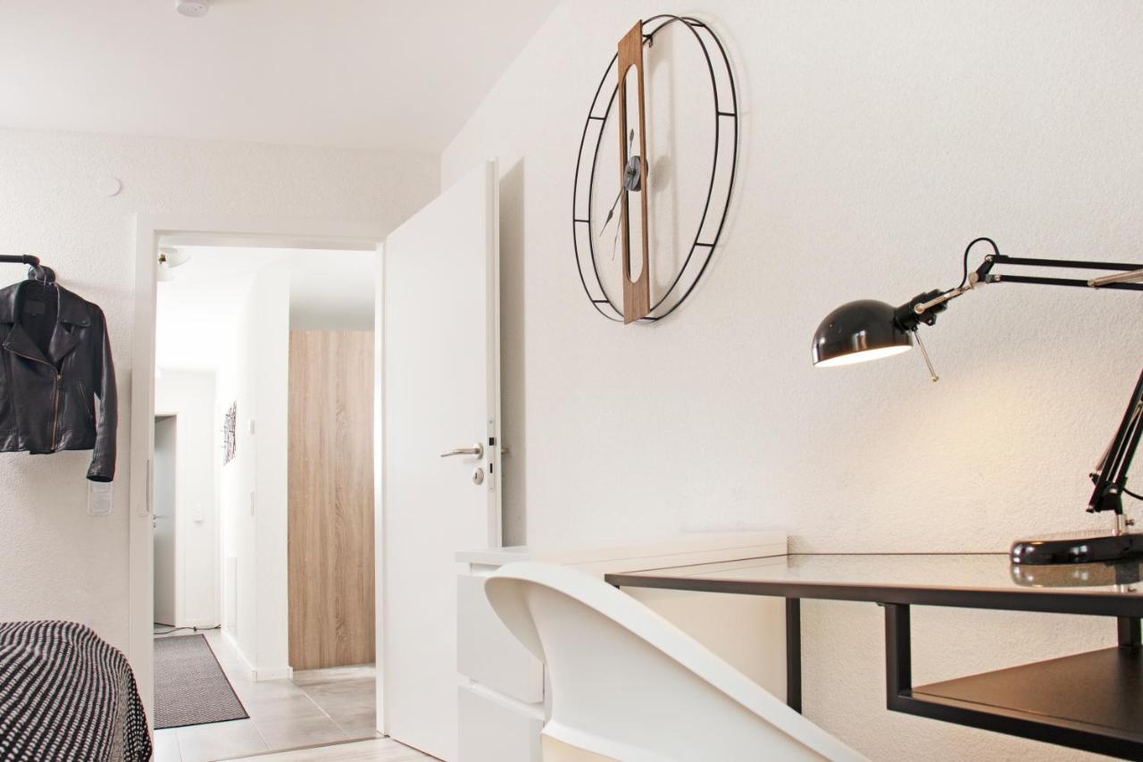 Blackncozy - Design Appartement Mit Boxspringbett Und Balkon Lörrach Екстериор снимка